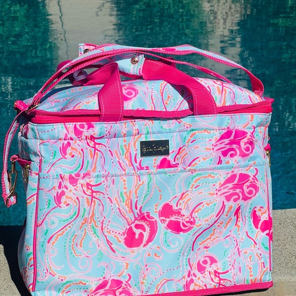 Lilly Pulitzer cooler - Picture 2 of 6